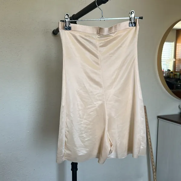 Skims Barely There Shaperwear High Waist Shortie‎ In Sand size M - Image 4