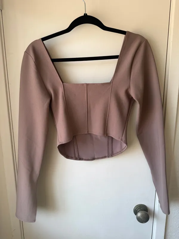 Abercrombie & Fitch long-sleeve corset crop top - Image 5