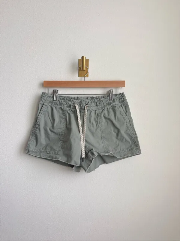 Vuori Vintage Ripstop Shorts Raw Hem Gray DuraTerra Women's XS - Image 6