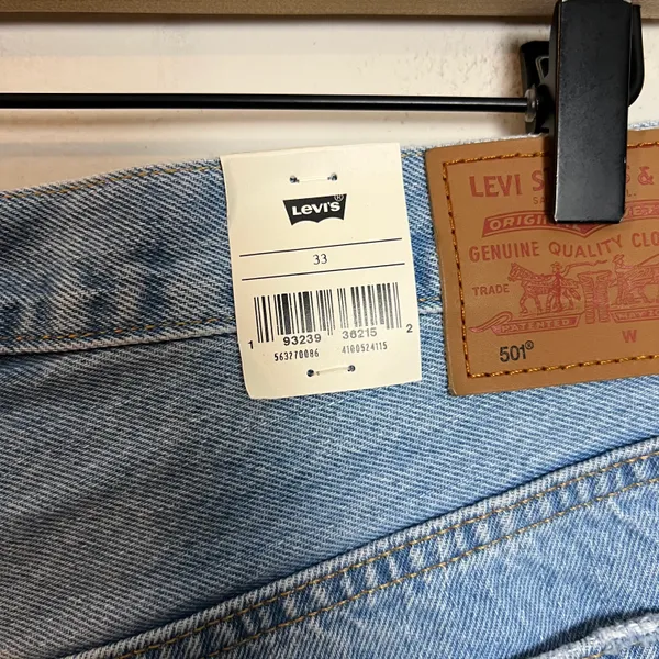 Levi's NWT - 501 High Rise Womens Denim Shorts Cut Off Jeans Fray Hems - Image 5