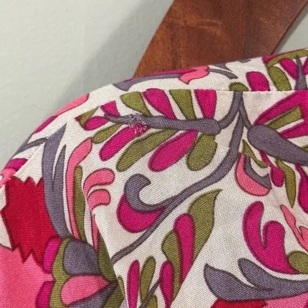 Moni & Co Floral Pink V-Neck Dress‎ Women’s Size L/XL - Image 4