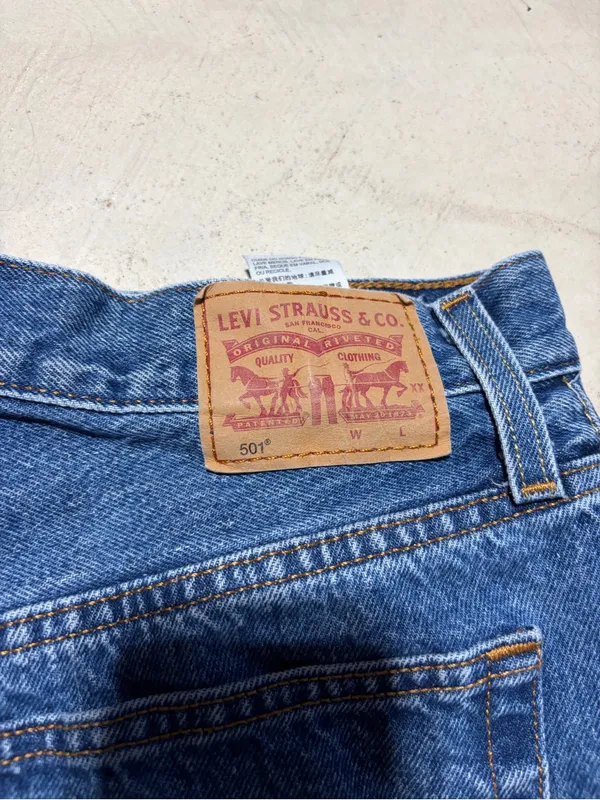 Levi’s 501 Denim button fly Shorts blue Jean 27 - Image 7