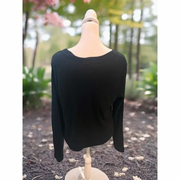 Old Navy Top Womens Size M Black Waffle Knit Thermal Scoop Neck Long - Image 4
