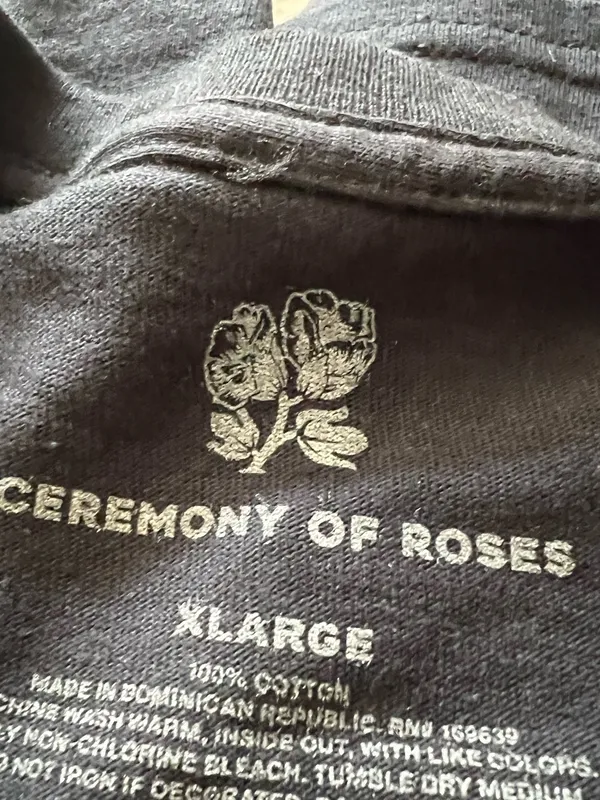 Macy's Graphic tshirt bad omens - Image 2