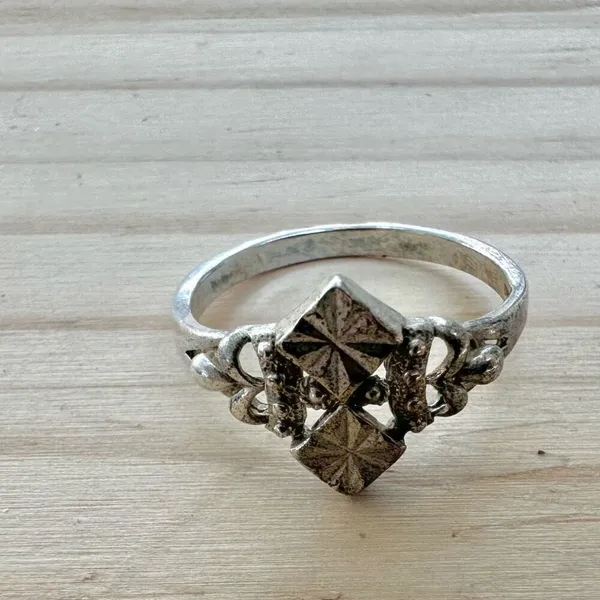 Geometric Faux Silver Ring Silver - Image 2