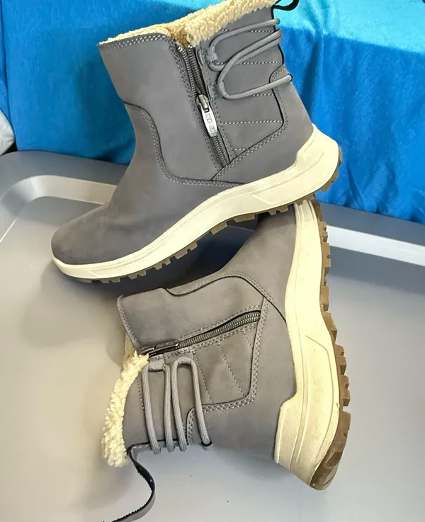 Khombu Sarah Boots Women's Gray Ankle Boot Bootie - Image 8
