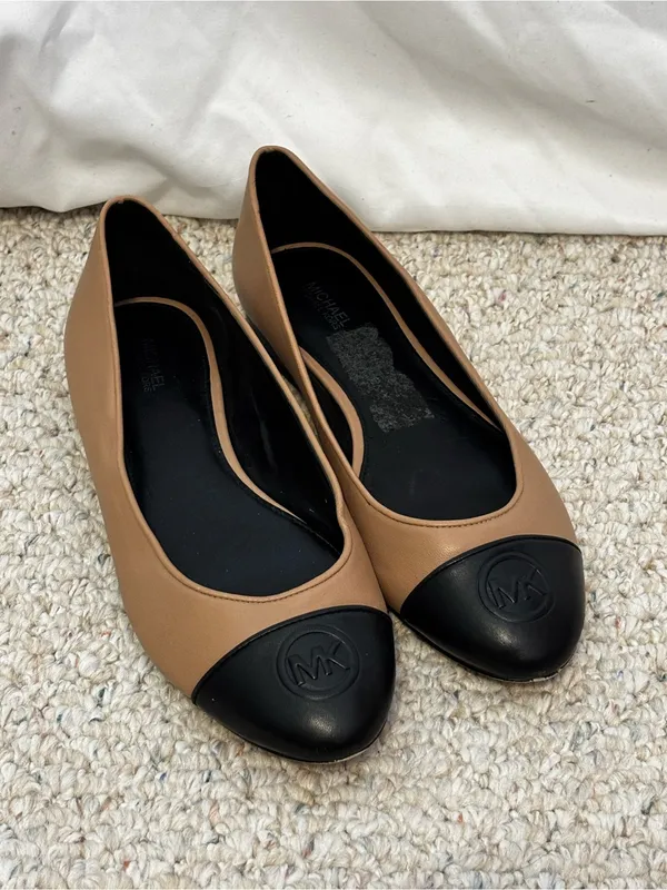 MICHAEL Michael Kors Dylyn Logo Ballet Flat Toffee Black size 9 - Image 2