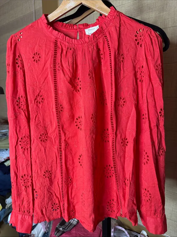 Nicole Miller Artelier Long Sleeve High Neck Eyelet Blouse Size Large - Image 3