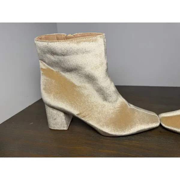 Journee‎ Collection Hazara Velvet Square Toe Ankle Boots Tan Size 10 - Image 4