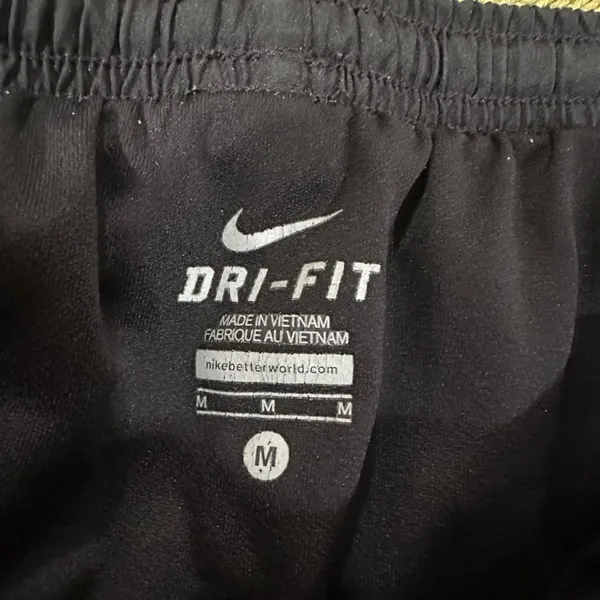 EUC Nike Dry fit athletic shorts. running shorts black Sz M - Image 3