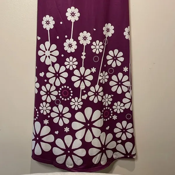 Sheilay- NWT Purple & White Floral Maxi Dress w/Criss Cross Back Straps- Size L - Image 6