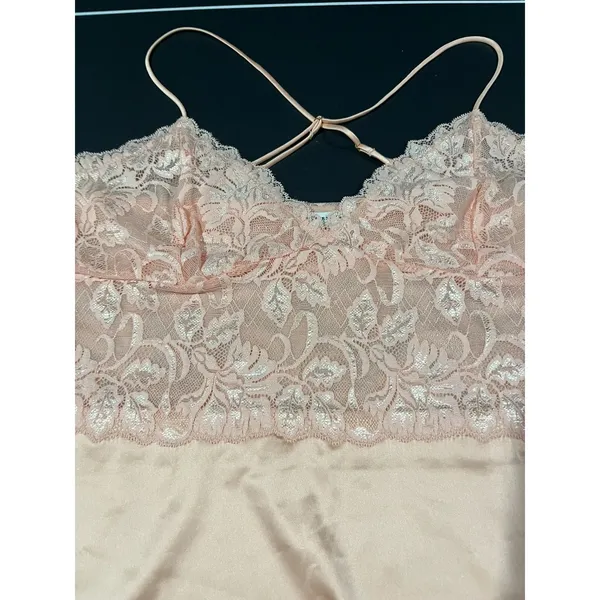VTG 05 Y2K Banana Republic Peach Lace Camisole - Image 2