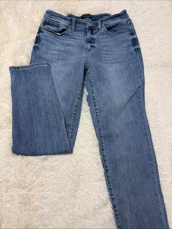 Judy Blue Boyfriend Fit Jeans - Image 4