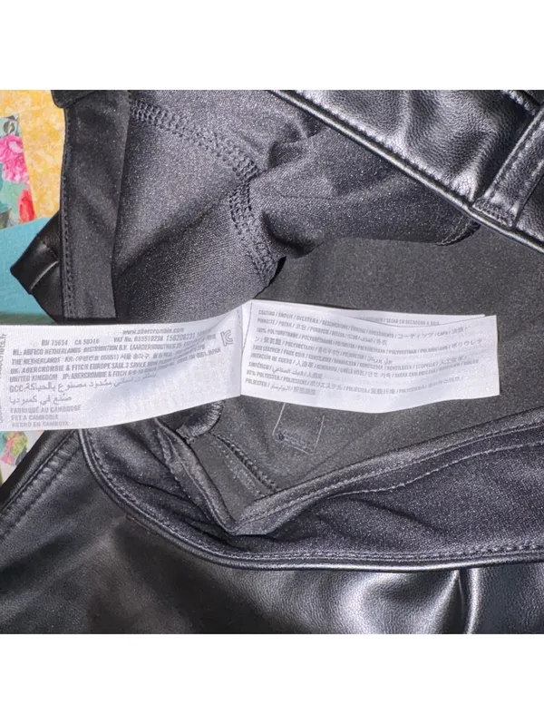 Abercrombie & Fitch 30/10L The '90s Straight Ultra High Rise Faux Leather Pants - Image 9