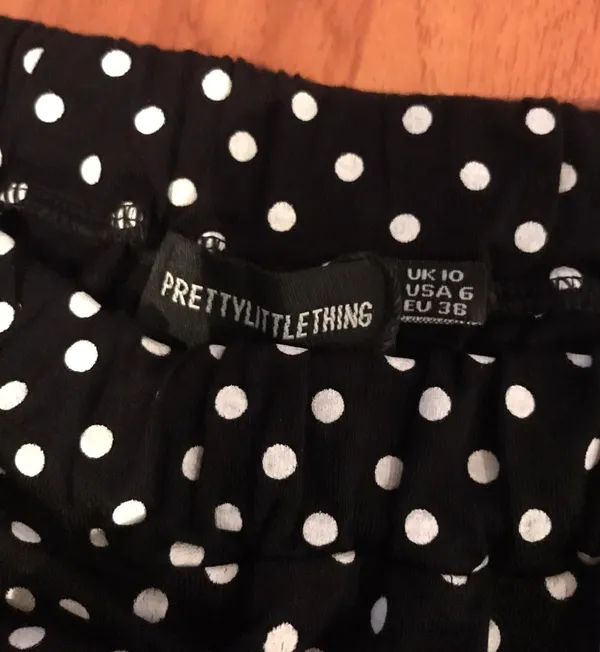 Pretty Little Thing Black Jersey Floaty Polka Dot Shorts - Image 7