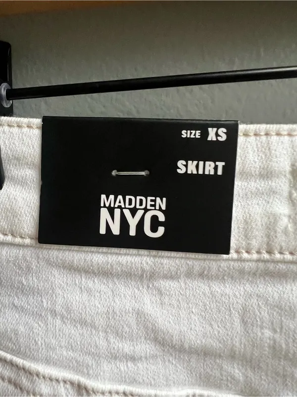 Madden NYC NWT White Eyelet Denim Skirt Y2K New Size XS - Image 8