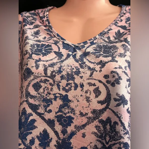 SHEIN Lightweight Women’s LG Floral Blue and Pink Sleeveless Tight Fit Tank Top - Image 3