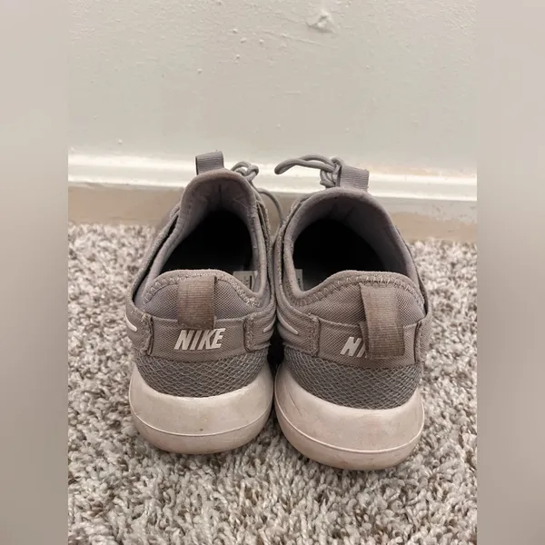Nike Roshe Grey Sneakers Grey Women's 6.5 - Image 3