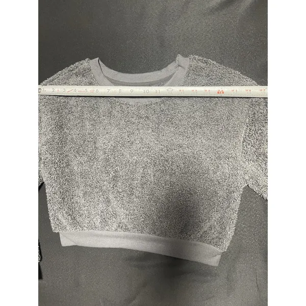 gray fuzzy cropped crewneck sweatshirt‎ Size M - Image 6
