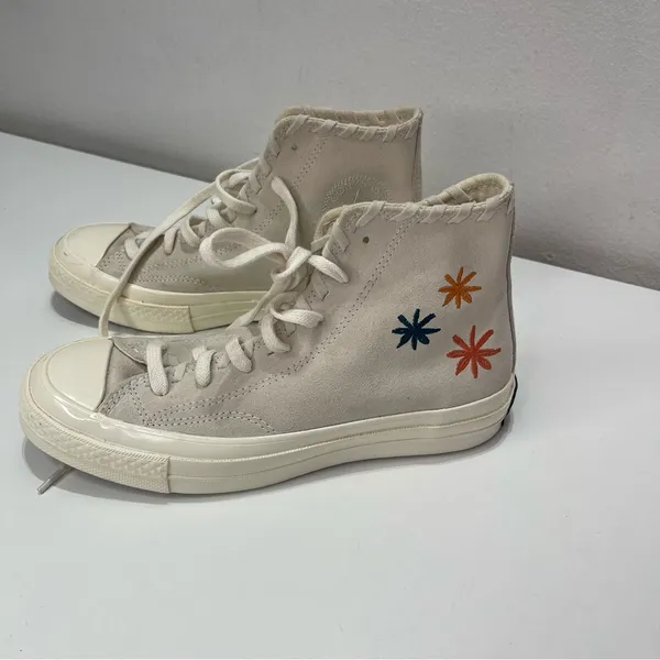 Converse All Star Chuck Taylor Wmn 6.5 Embroidered Floral Cream Leather Suede - Image 7