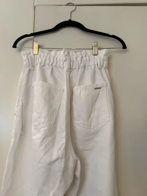 Zara White Paperbag Waist jeans Sz 2 - Image 4