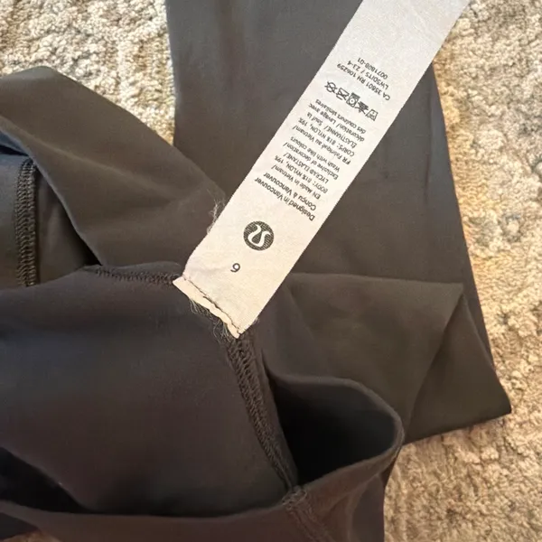 Lululemon Align Leggings 28" - Image 4