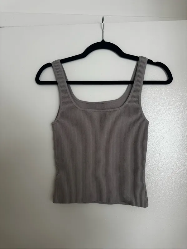 NWT Aritzia Babaton Square Neck Tank - Image 2