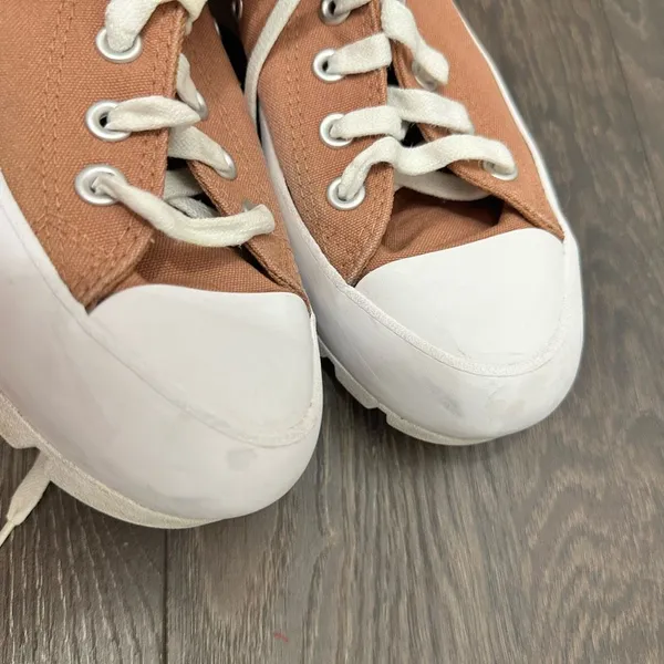 Converse Women’s 9 Brown Tan Lugged Platform Sneakers Shoes - Image 3