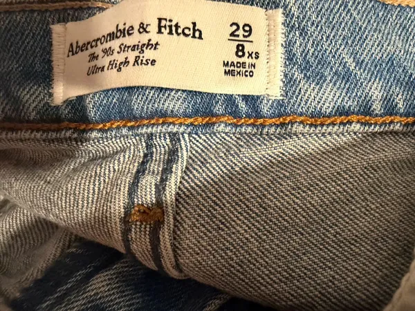 Abercrombie Jeans - Image 3