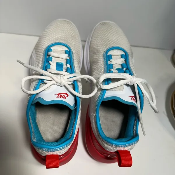 Nike Air Max Motion 2 Womens Athletic Running Women’s Size 8 Red White Blue - Image 4