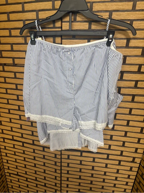 Joyspun blue and white cami and short pajama set size 3X - Image 3