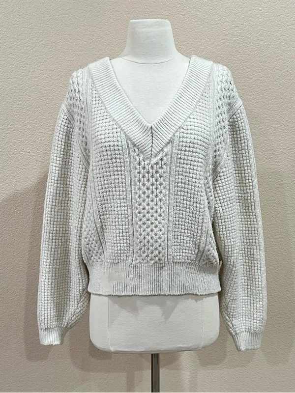 H&M Ivory Mixed Texture Cable Knit Sweater Size Medium - Image 5