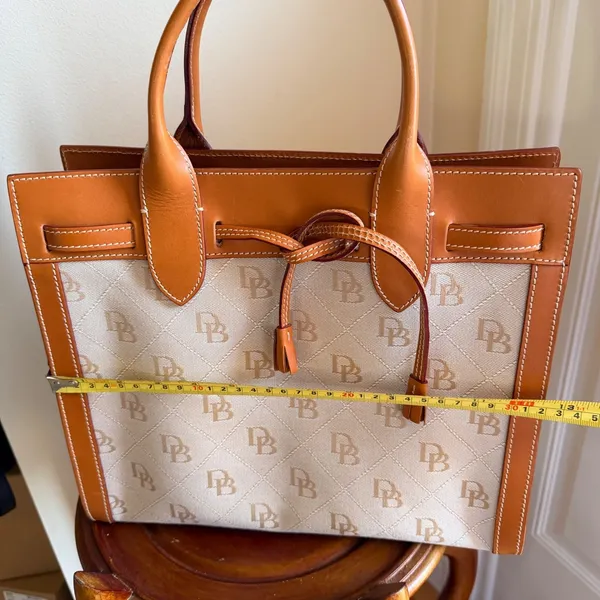 Vintage Dooney & Bourke Italy DB Monogram Canvas Leather Tote Tan Cream Preppy - Image 8