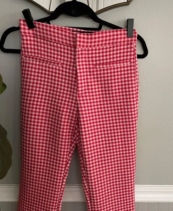 Zara NWT Red Pink Gingham Flare Cropped Pants - Image 4