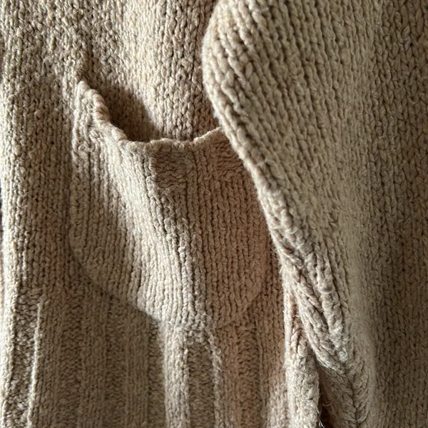 Urban Outfitters Women’s Slouchy Tan Button Front‎ Cardigan w/Pockets Size Med - Image 6