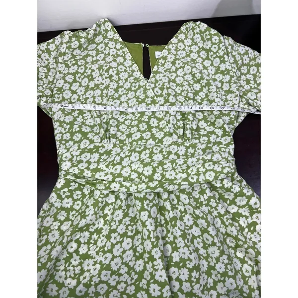 Heartloom Green Floral Wrap Front Romper Puff Sleeve Pockets Large - Image 7