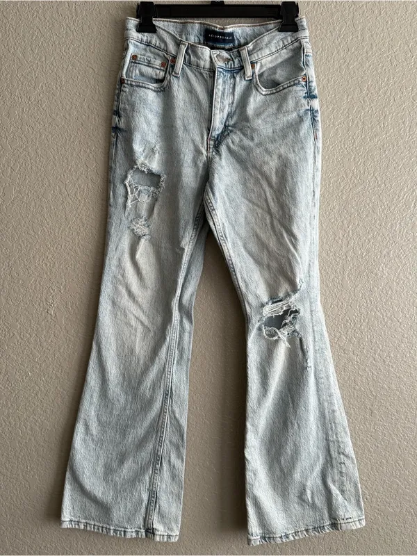 Aéropostale Women’s 2S High Rise Flare Jeans Light Wash Distressed Ripped Y2K - Image 5