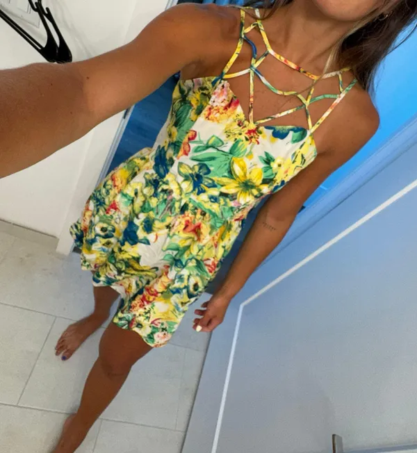 Dress Size M - Image 2