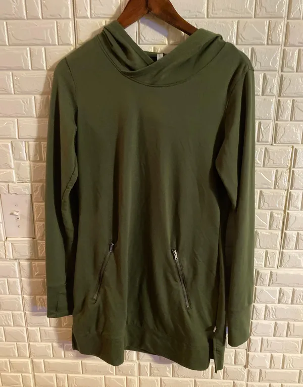 BCG woman's hooded long sleeve sweater size - Image 2