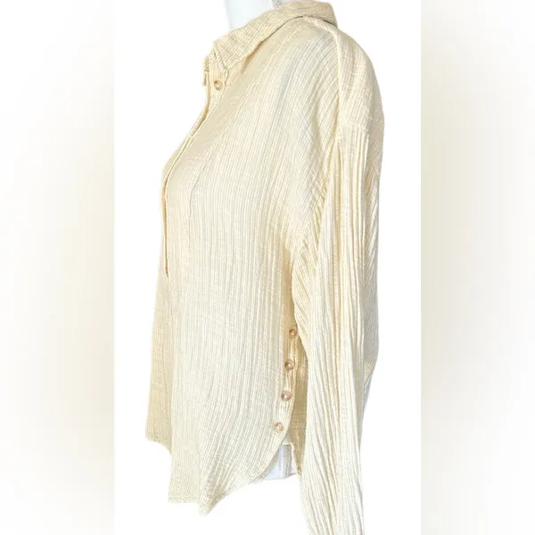 Anthropologie Beige Textured Button-Down Shirt size L - Image 3