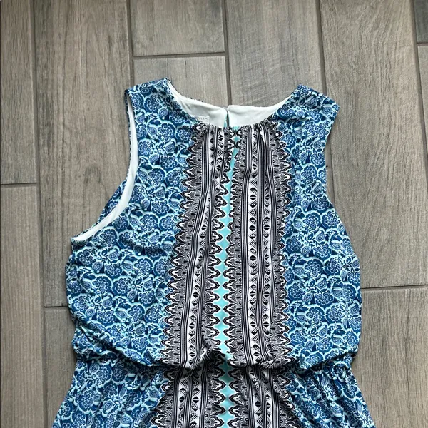 London Style Blue and White Paisley Maxi Dress - Image 3