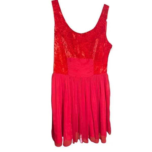 Free People Vibrant Red Crushed Velvet Party Mini Baby Doll Dress Sz‎ 8 - Image 2