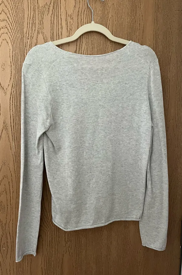 Brandy Melville V-Neck Gray Long Sleeve - Image 2