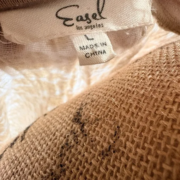 Easel Short Dolman Sleeve Tee Size L (oversized 28” PTP) Beige White Floral - Image 5