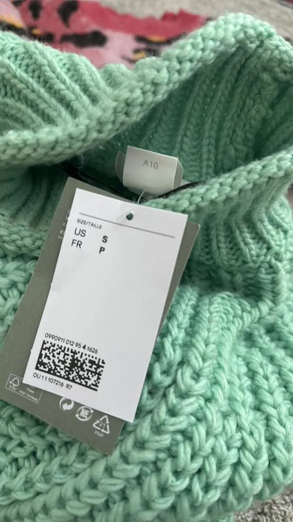 H&M Green Mock Neck Sweater - Image 6
