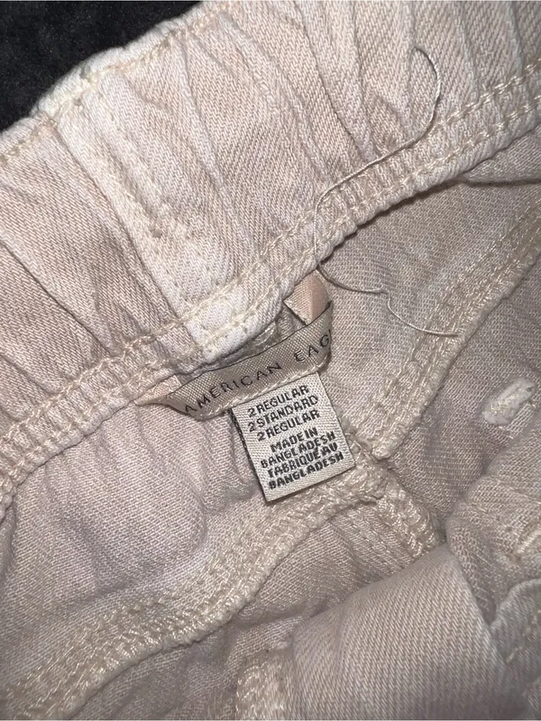 American Eagle Stretch Tomgirl Utility Jogger in Cream Size 2 Regular - Image 8