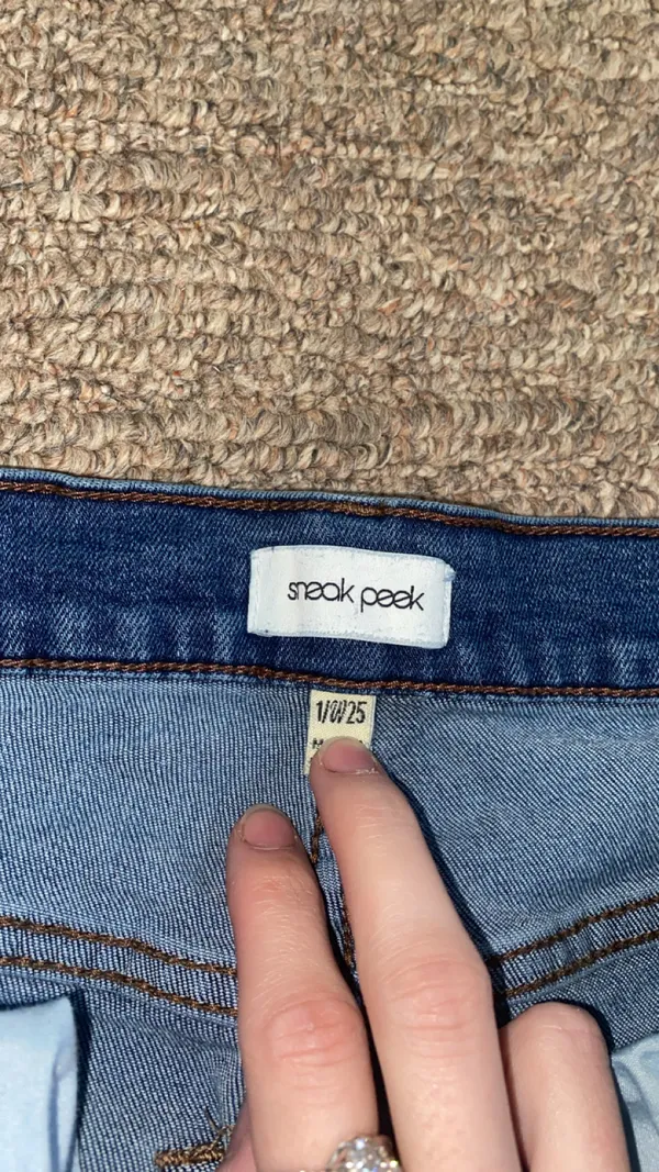 Sneak peak flare jeans  - Image 3