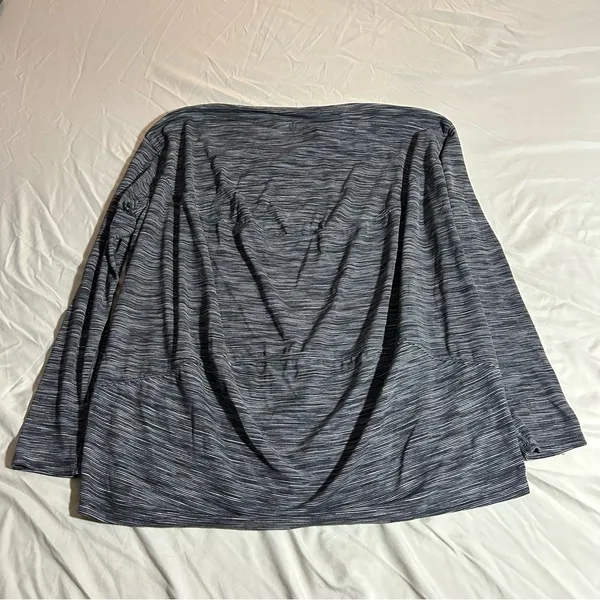 Lululemon space gray heathered long sleeve - Image 2