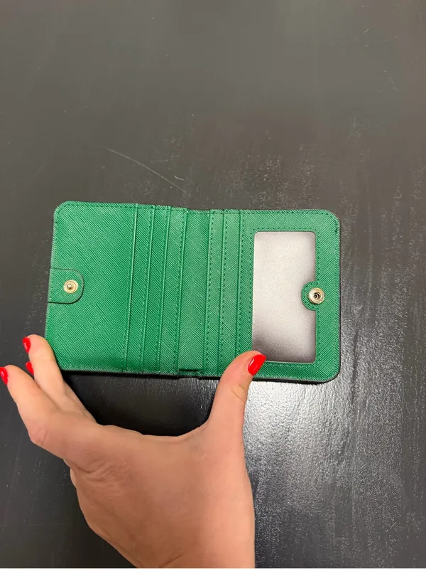 Green Women’s Bifold Wallet - Image 3