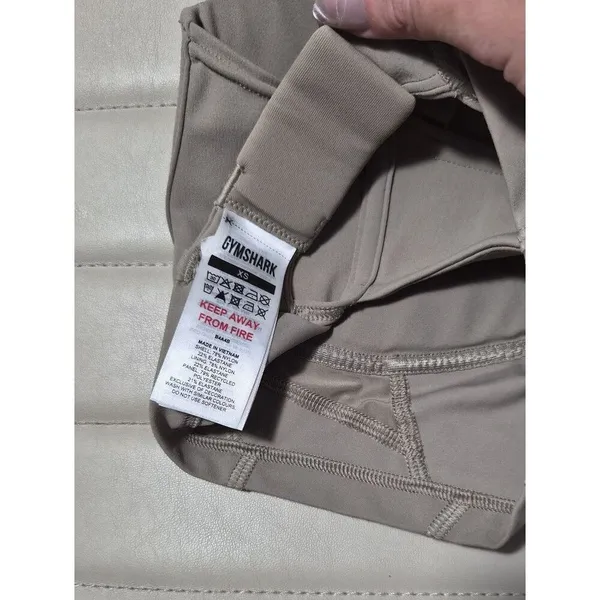 Gymshark Women's Tan Bra - Image 5